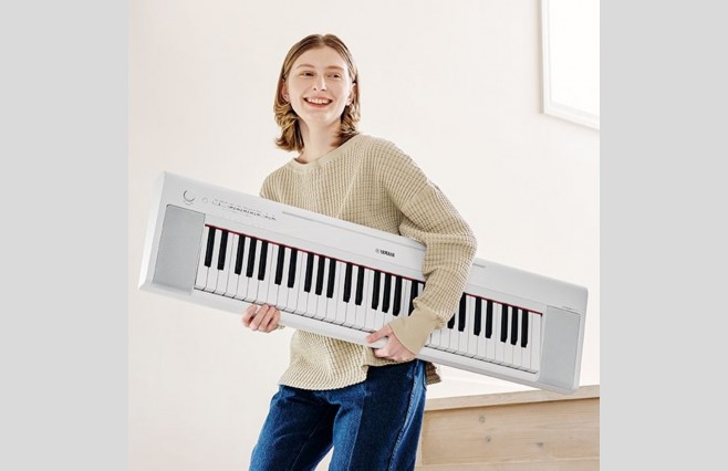 Yamaha NP15 White Portable Piano - Image 5